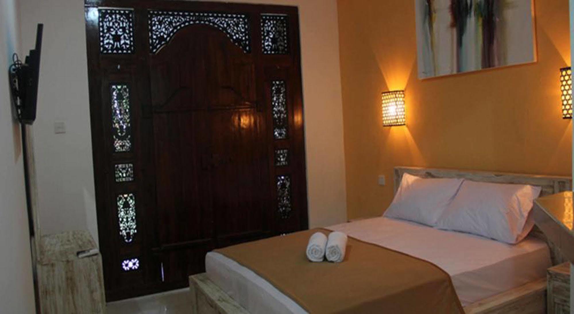 Guest house Legian Mas Beach 2*